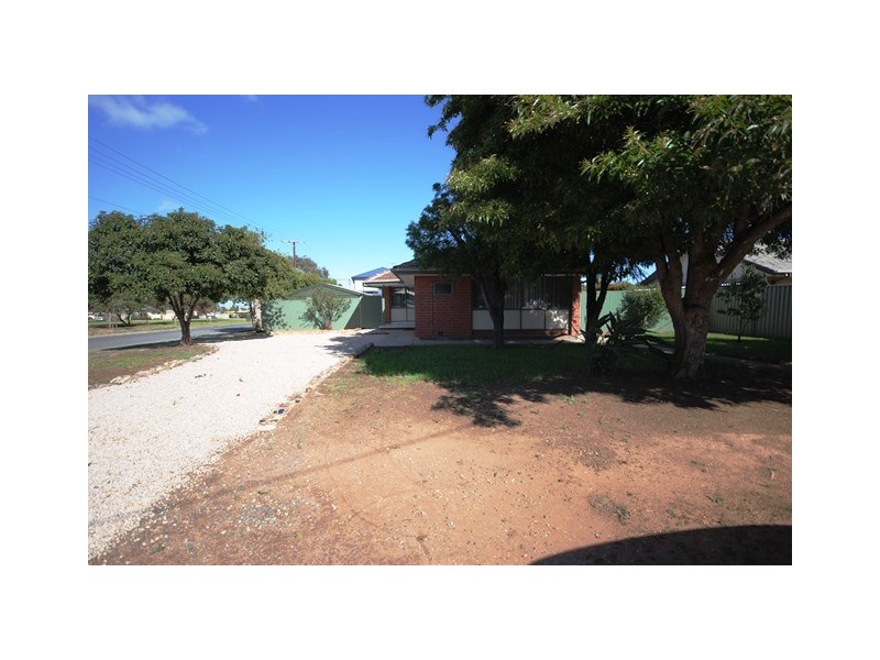 2 Mary Ave, Gilles Plains SA 5086