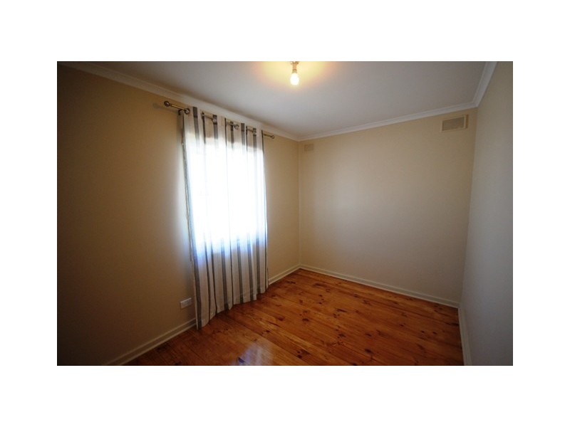 2 Mary Ave, Gilles Plains SA 5086