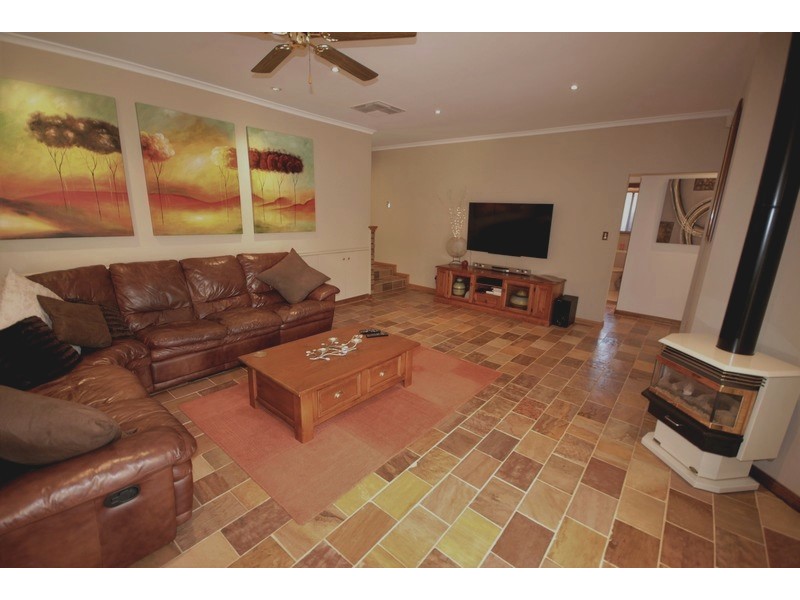 77 Thornton Drive, Greenwith SA 5125