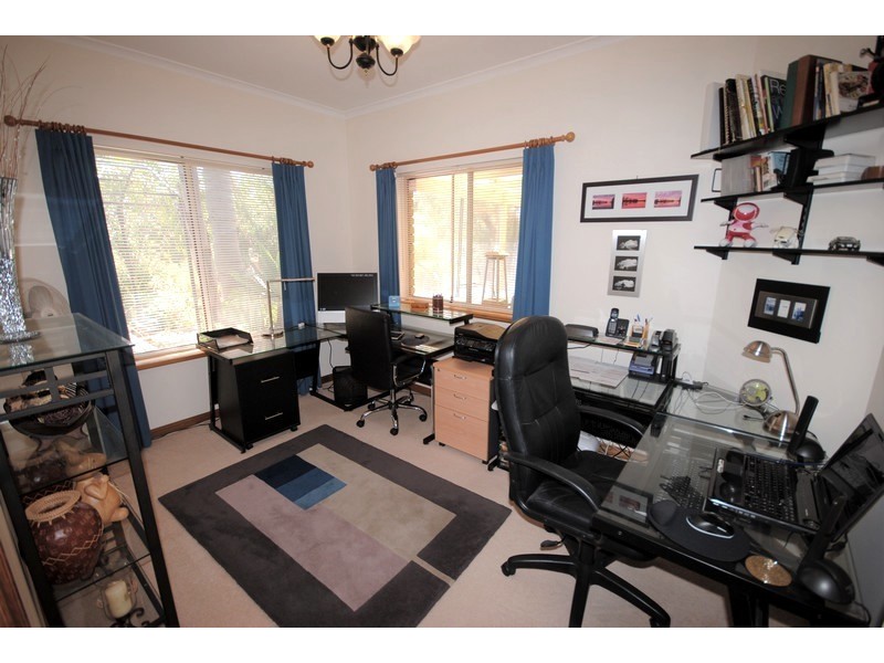 77 Thornton Drive, Greenwith SA 5125