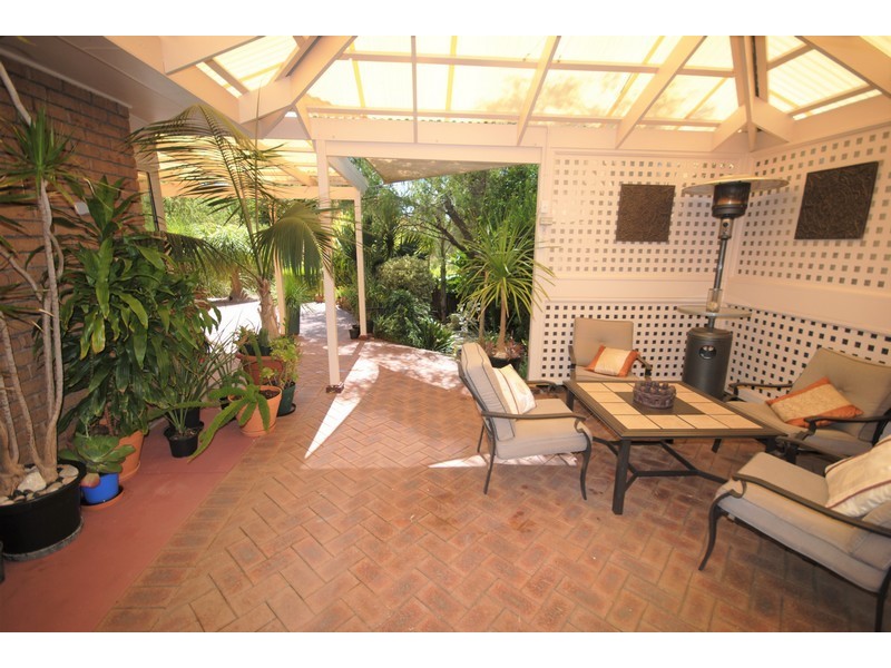 77 Thornton Drive, Greenwith SA 5125