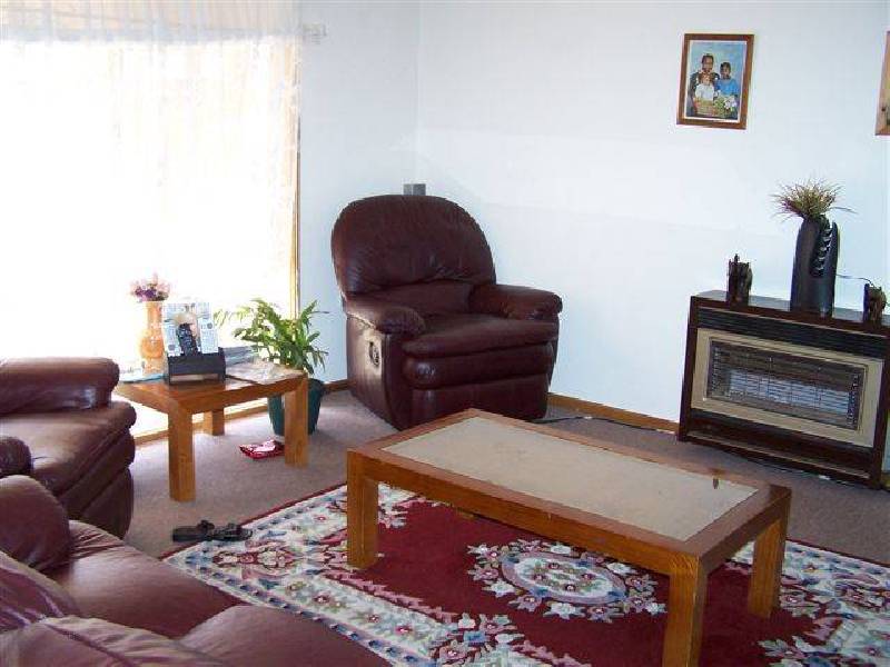 10 Bopeechee Street, Roxby Downs SA 5725