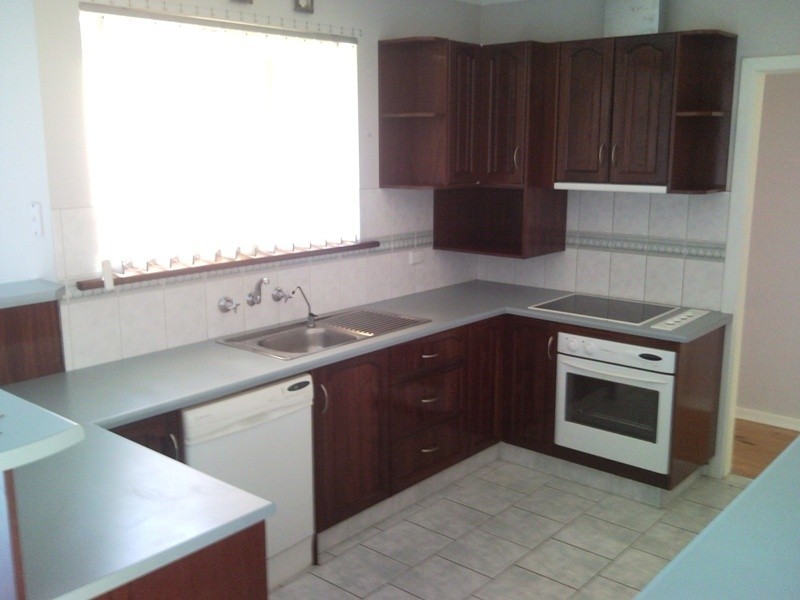 16 Gloucester Avenue, Redwood Park SA 5097