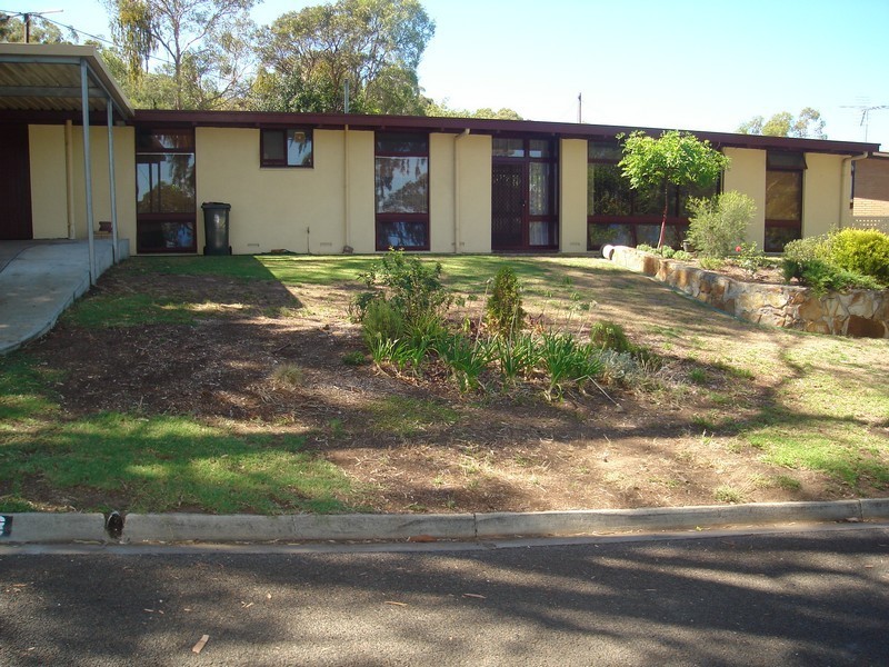 3 Leopold Avenue, Vista SA 5091