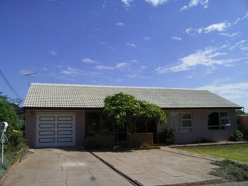 203 Kesters Road, Para Hills SA 5096