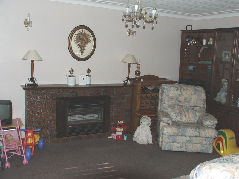 3 Philip Crescent, Valley View SA 5093