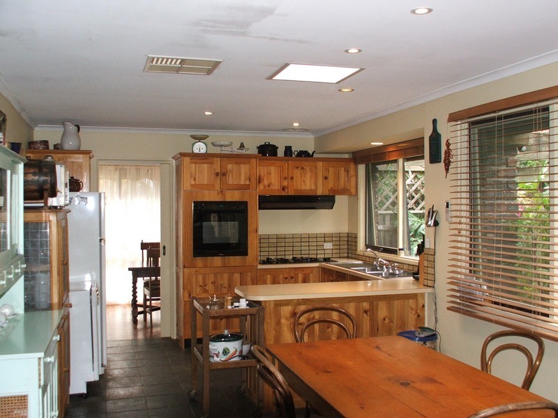 11 Ystwyth Court, Para Hills SA 5096