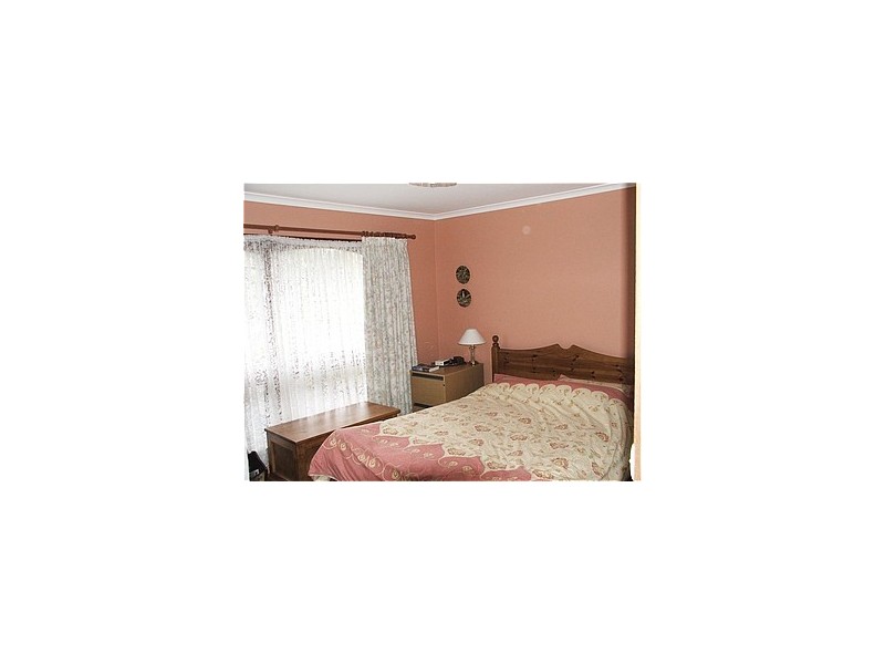 17 Lumsden Avenue, Ridgehaven SA 5097