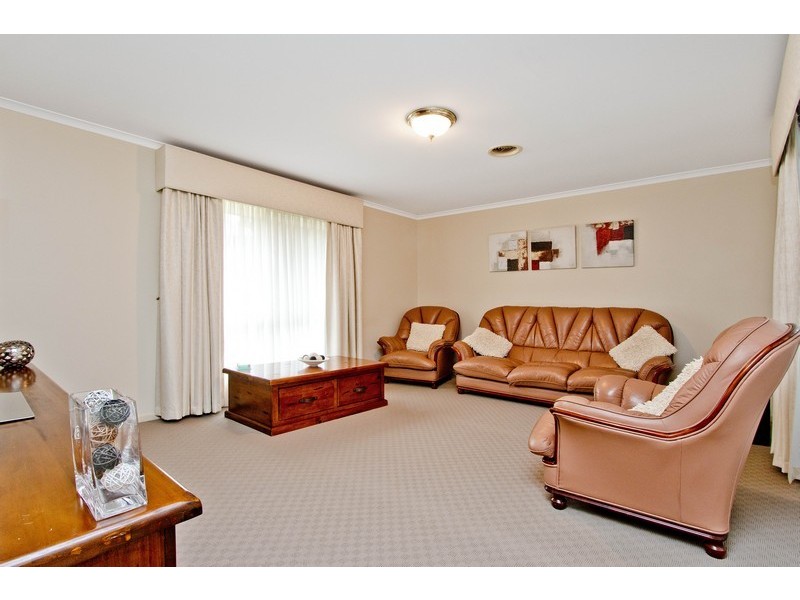 25 Petworth Parade, Greenwith SA 5125