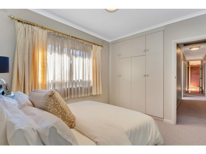 109 Lochside Drive, West Lakes SA 5021