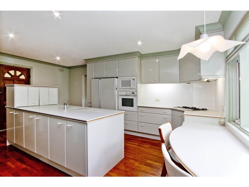 11 Woona Court, Banksia Park SA 5091