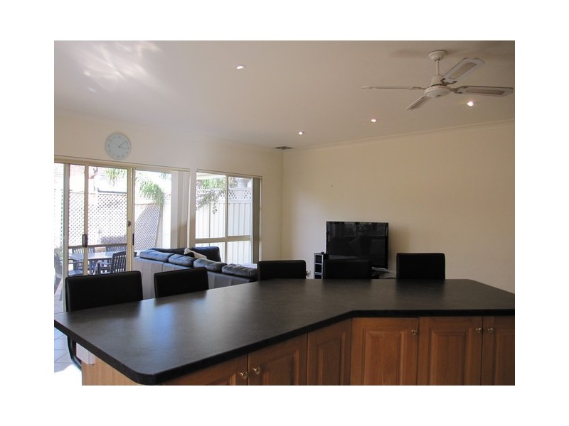 1B Peter Avenue, Campbelltown SA 5074