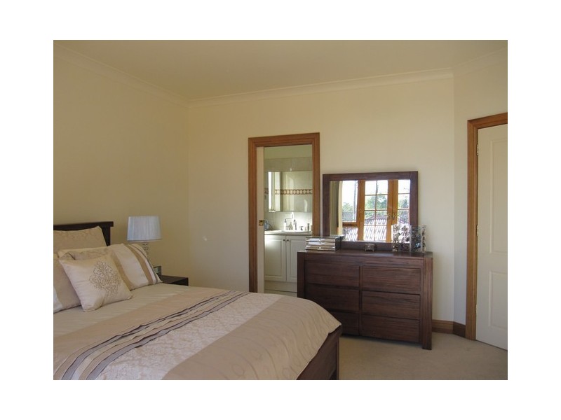 1B Peter Avenue, Campbelltown SA 5074