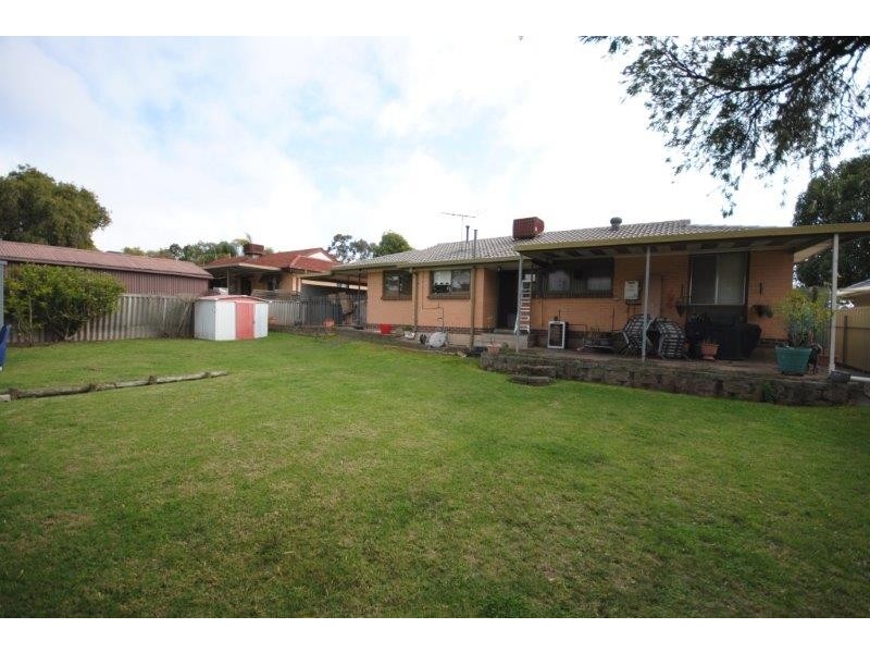 23 Newcombe Drive, Gilles Plains SA 5086