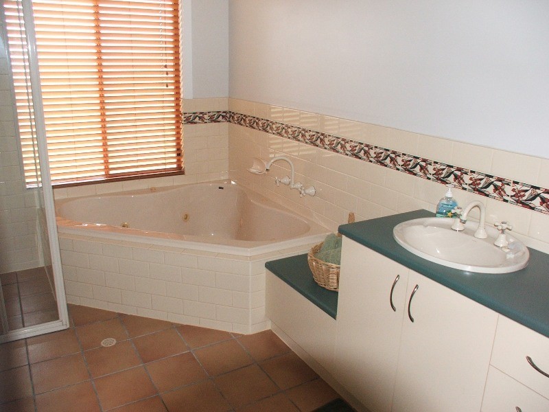 39 Greenridge Court, Wynn Vale SA 5127