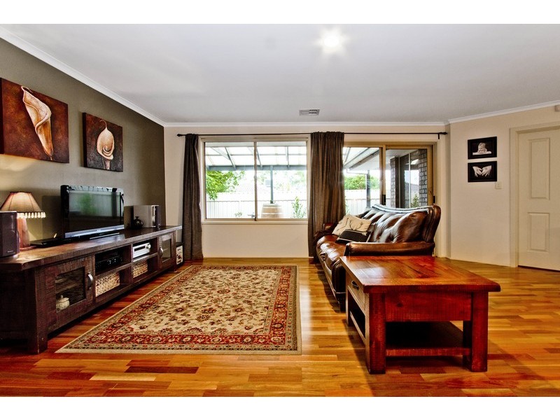 4 AMISFIELD CRESCENT, Greenwith SA 5125