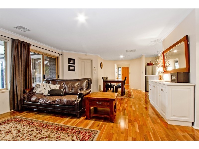 4 AMISFIELD CRESCENT, Greenwith SA 5125