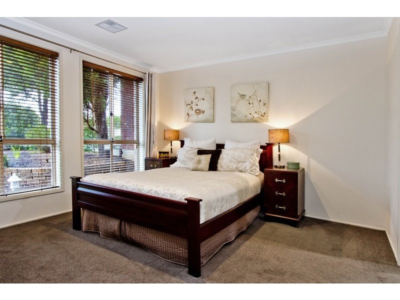 4 AMISFIELD CRESCENT, Greenwith SA 5125