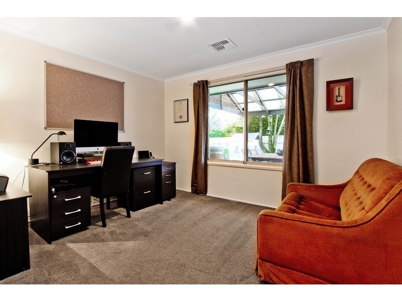 4 AMISFIELD CRESCENT, Greenwith SA 5125