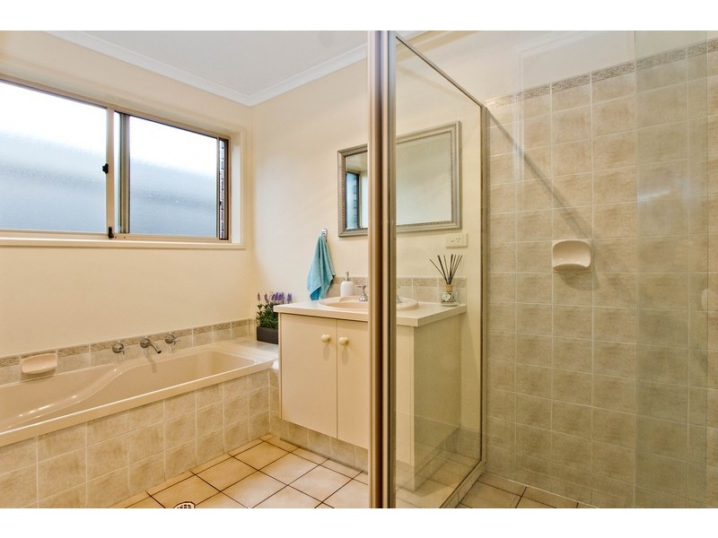 4 AMISFIELD CRESCENT, Greenwith SA 5125