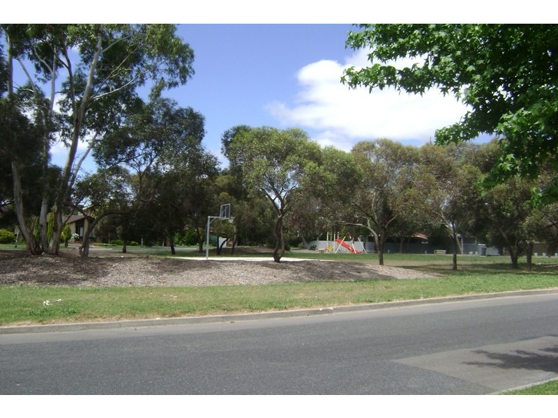 15 Kirk Street, Redwood Park SA 5097