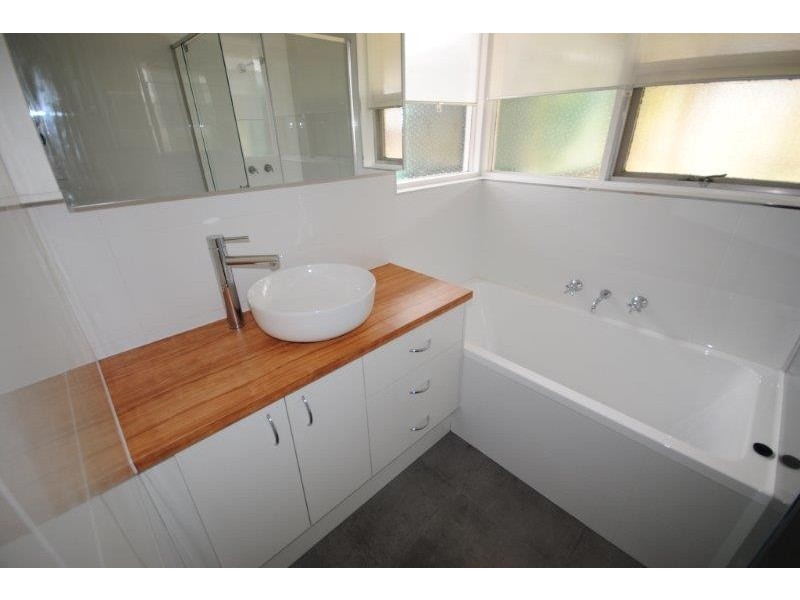 17 Cremin Street, Fairview Park SA 5126