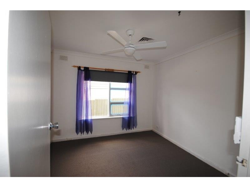 17 Cremin Street, Fairview Park SA 5126