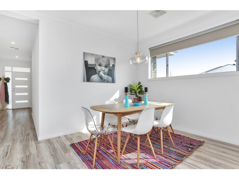 6 Burnlea parade, Blakeview SA 5114