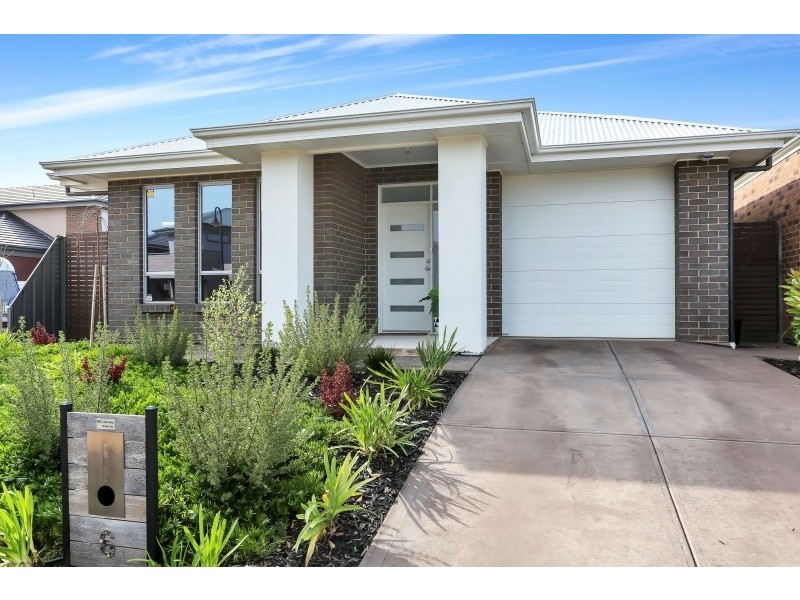 6 Burnlea parade, Blakeview SA 5114