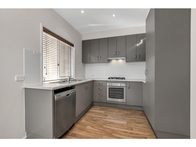 38 Mckinlay Ave, Gilles Plains SA 5086