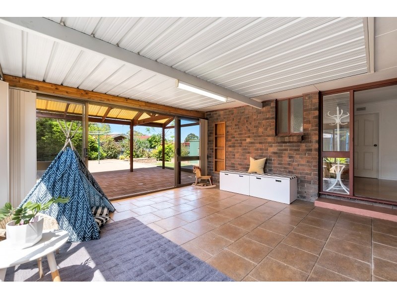 33 Kingsford Smith Street, Modbury Heights SA 5092