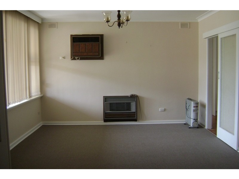 8 Thomson Drive, Fairview Park SA 5126