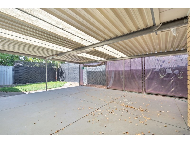 76 KESTERS ROAD, Para Hills West SA 5096