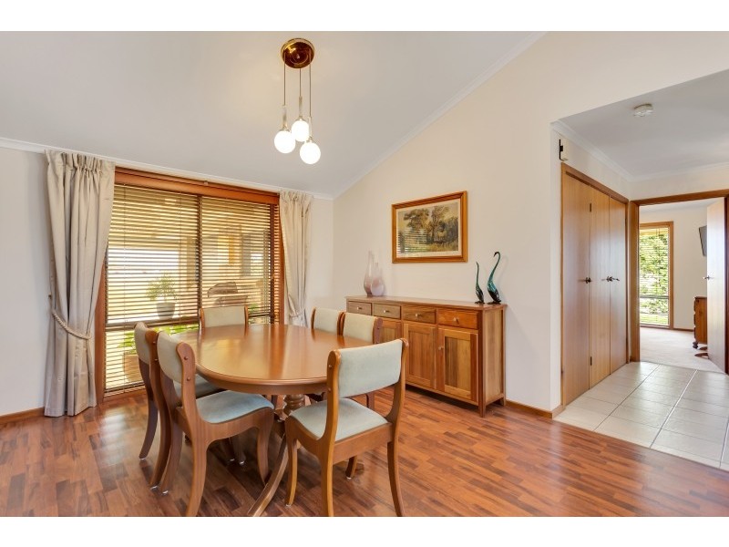 9 Viewpoint Court, Wynn Vale SA 5127