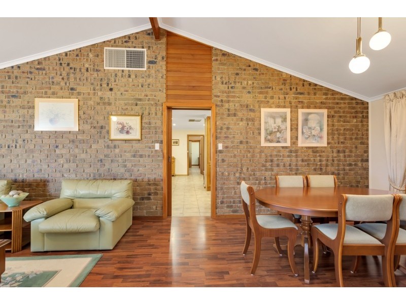 9 Viewpoint Court, Wynn Vale SA 5127