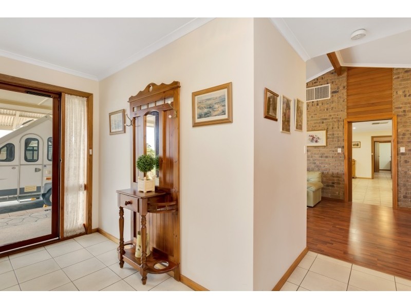 9 Viewpoint Court, Wynn Vale SA 5127