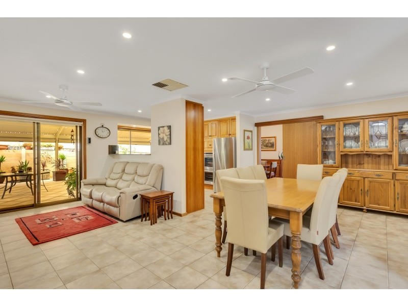 9 Viewpoint Court, Wynn Vale SA 5127