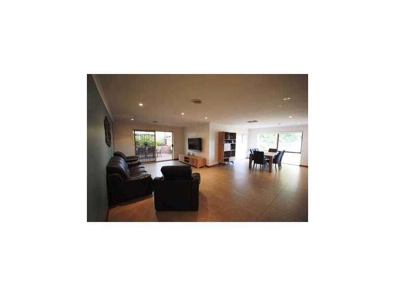 12 Huppatz Court, Wynn Vale SA 5127