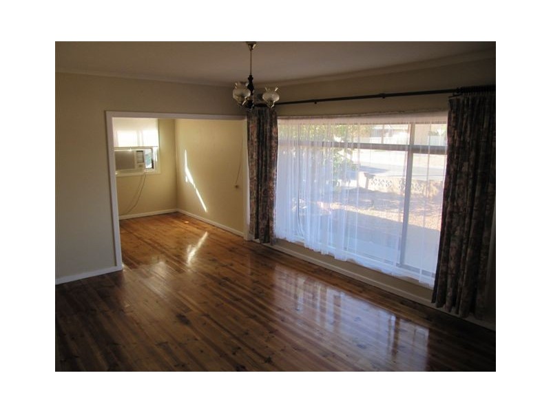 827 Military Road, North Haven SA 5018