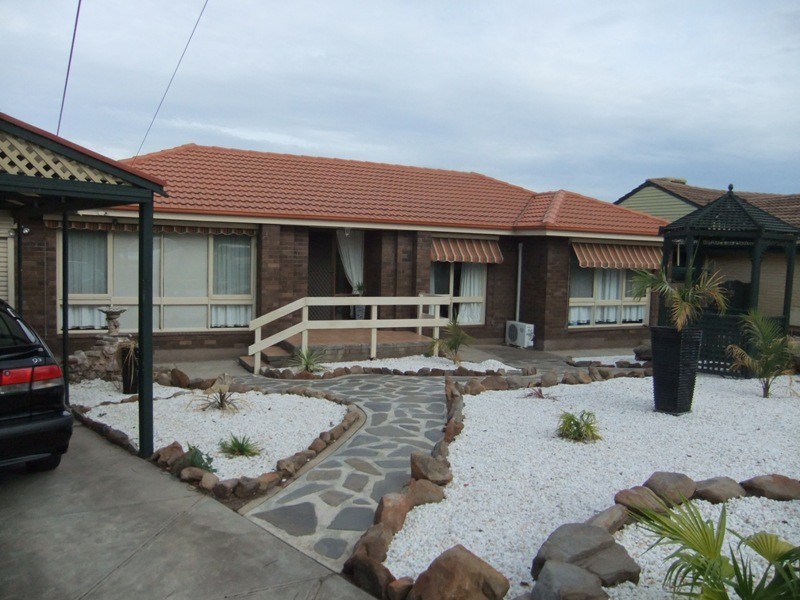 89 Flockhart Avenue, Valley View SA 5093