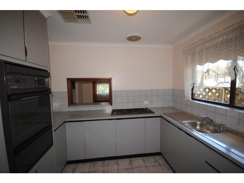 2 Dallas Court, Wynn Vale SA 5127