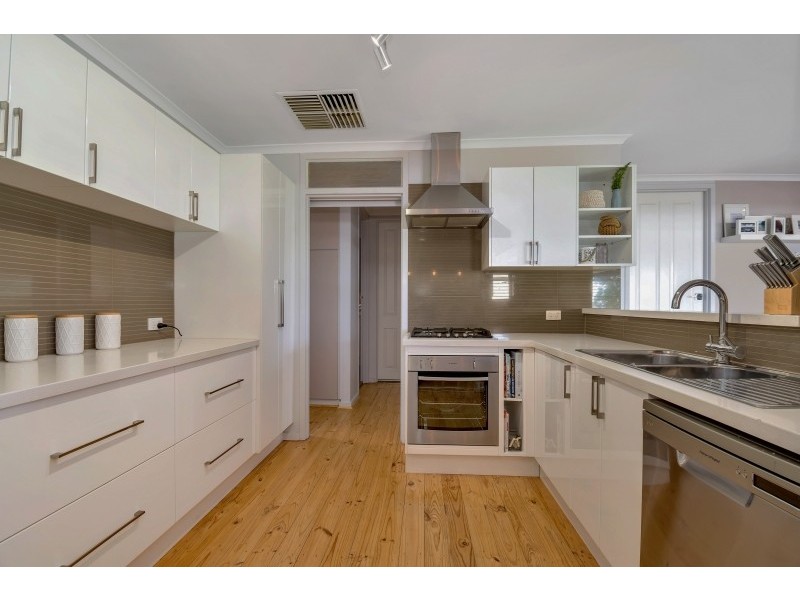 17 Casuarina Avenue, Surrey Downs SA 5126