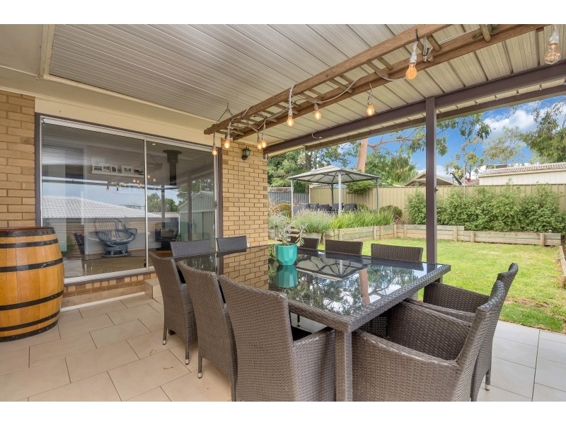 17 Casuarina Avenue, Surrey Downs SA 5126