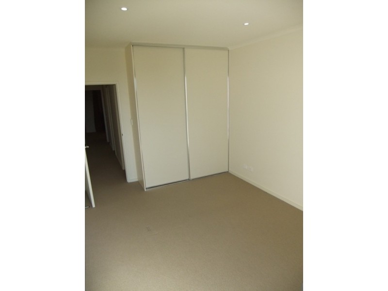 16 / 2 – 6 Goodall Parade, Mawson Lakes SA 5095