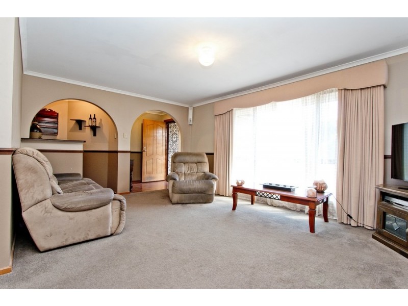 6 Helle Court, Salisbury Downs SA 5108