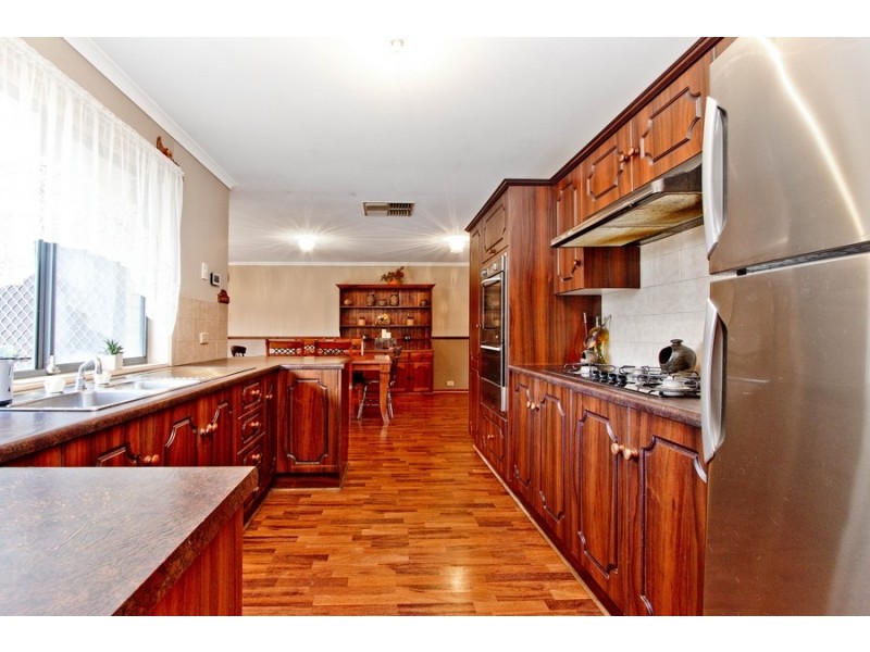 6 Helle Court, Salisbury Downs SA 5108