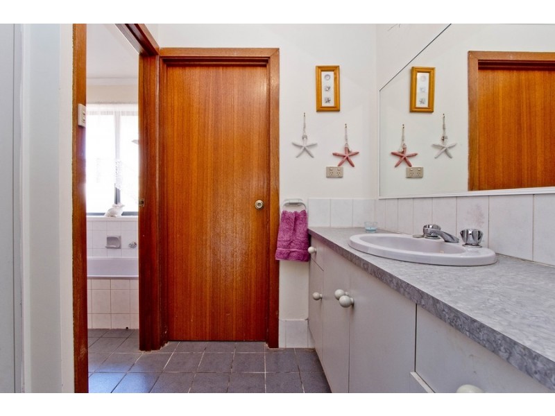 6 Helle Court, Salisbury Downs SA 5108