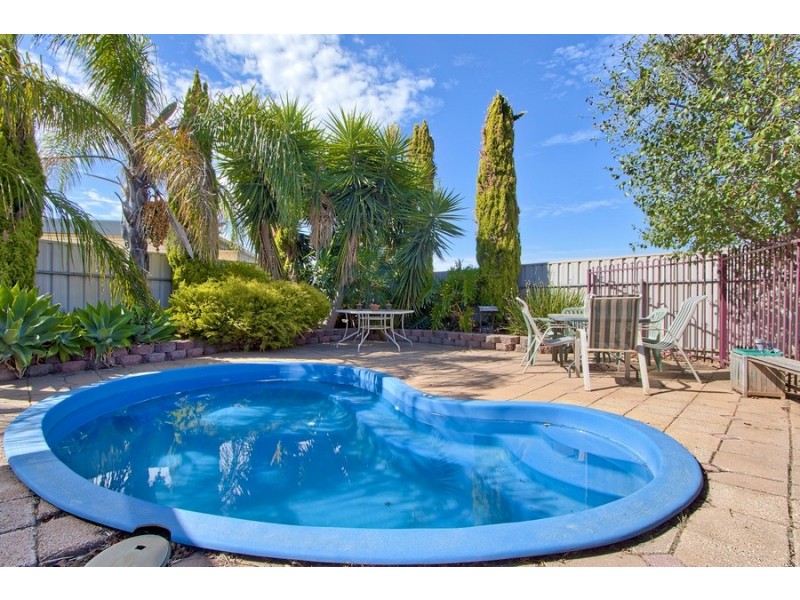 6 Helle Court, Salisbury Downs SA 5108