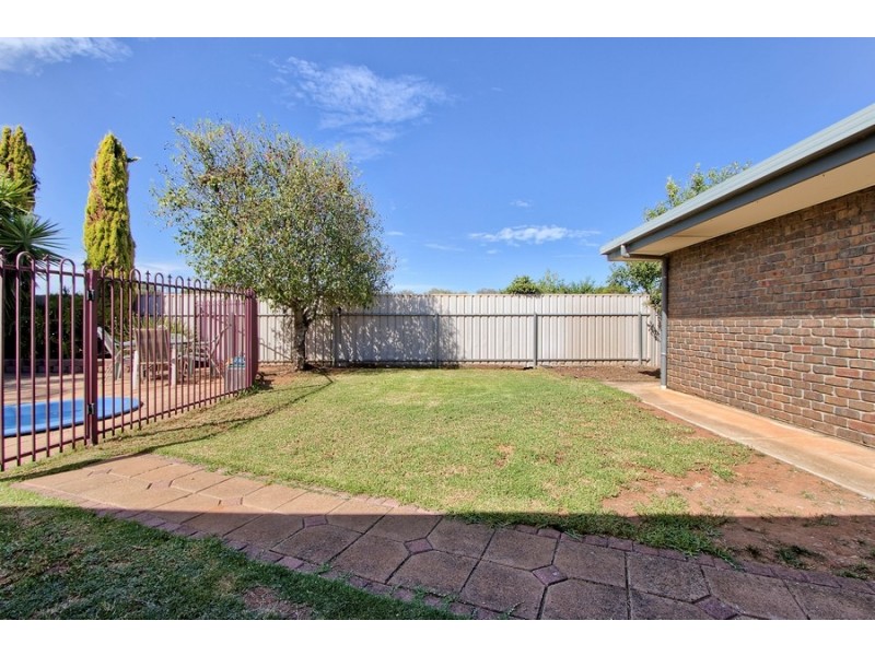 6 Helle Court, Salisbury Downs SA 5108