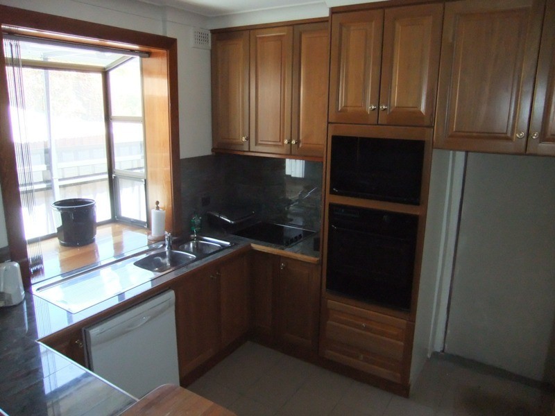 6 Vaucluse Ave, Valley View SA 5093